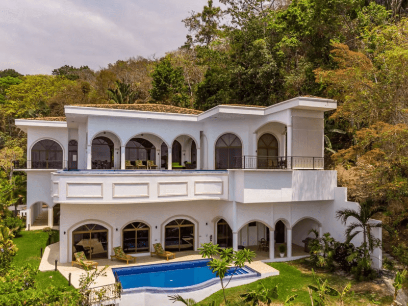 Ocean view property in Jaco